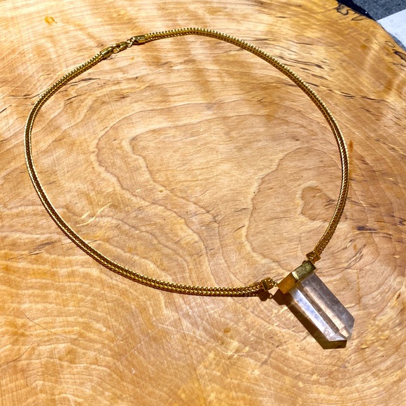 Beautiful faux crystal gold coloured necklace. Thick chain. Unworn. - Picture 5 of 7